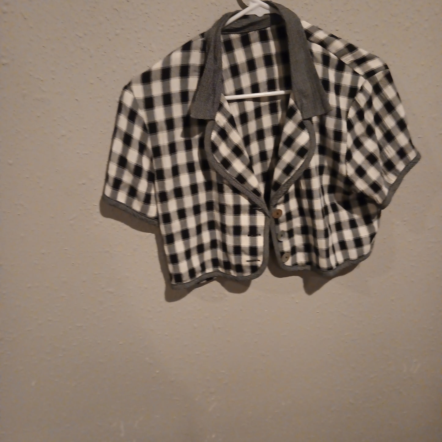 Plaid Unbranded Short Sleeve Crop Top Shirt - Gently Used
