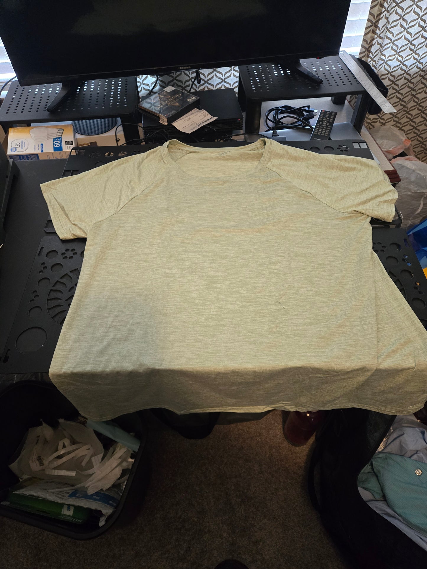 2 Pack Amazon Essentials Mens' Slim fitting Short Sleeve Crew Neck Shirt - New