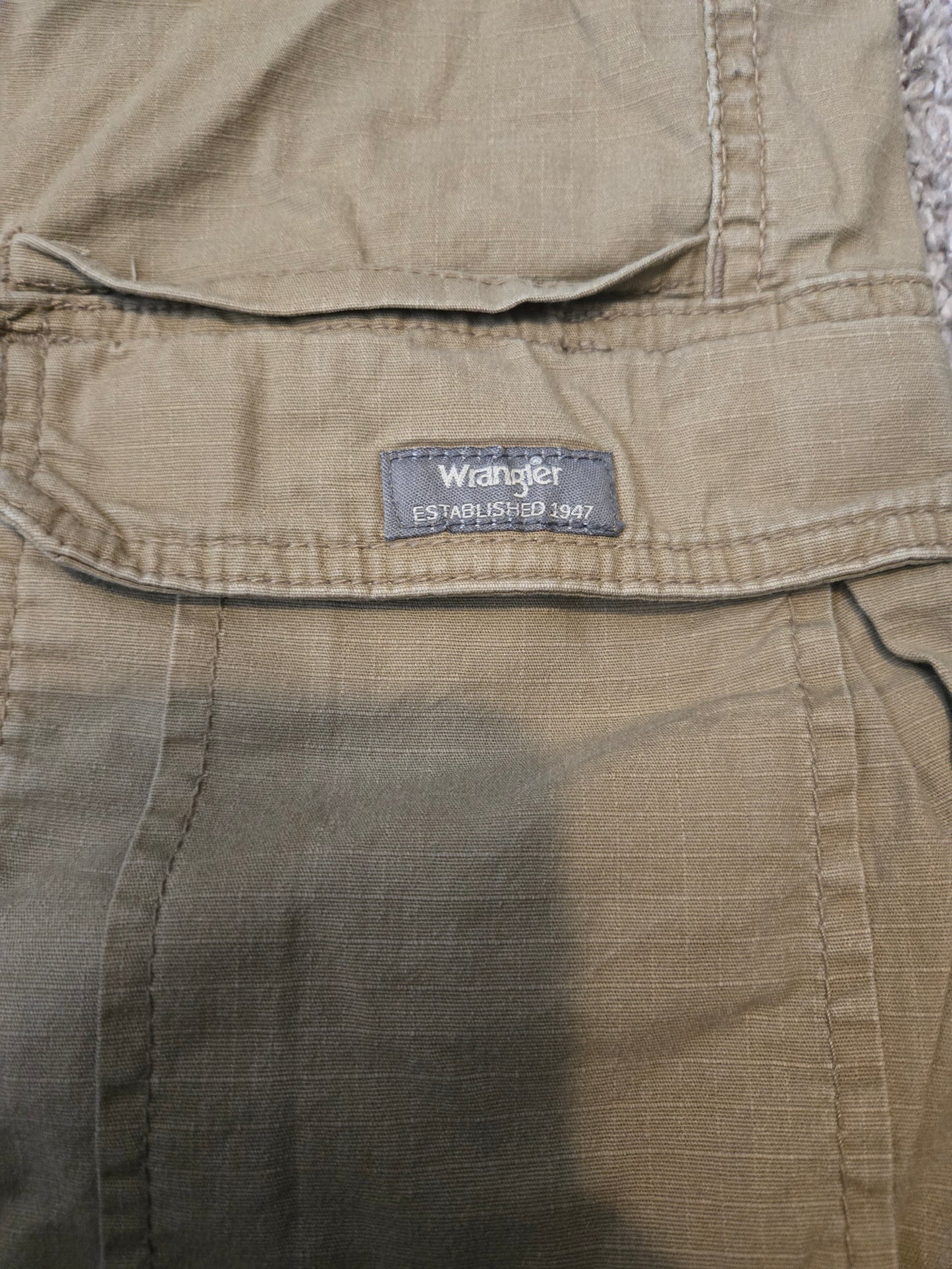 Wrangler Relaxed Fit Tan Shorts - Gently Used