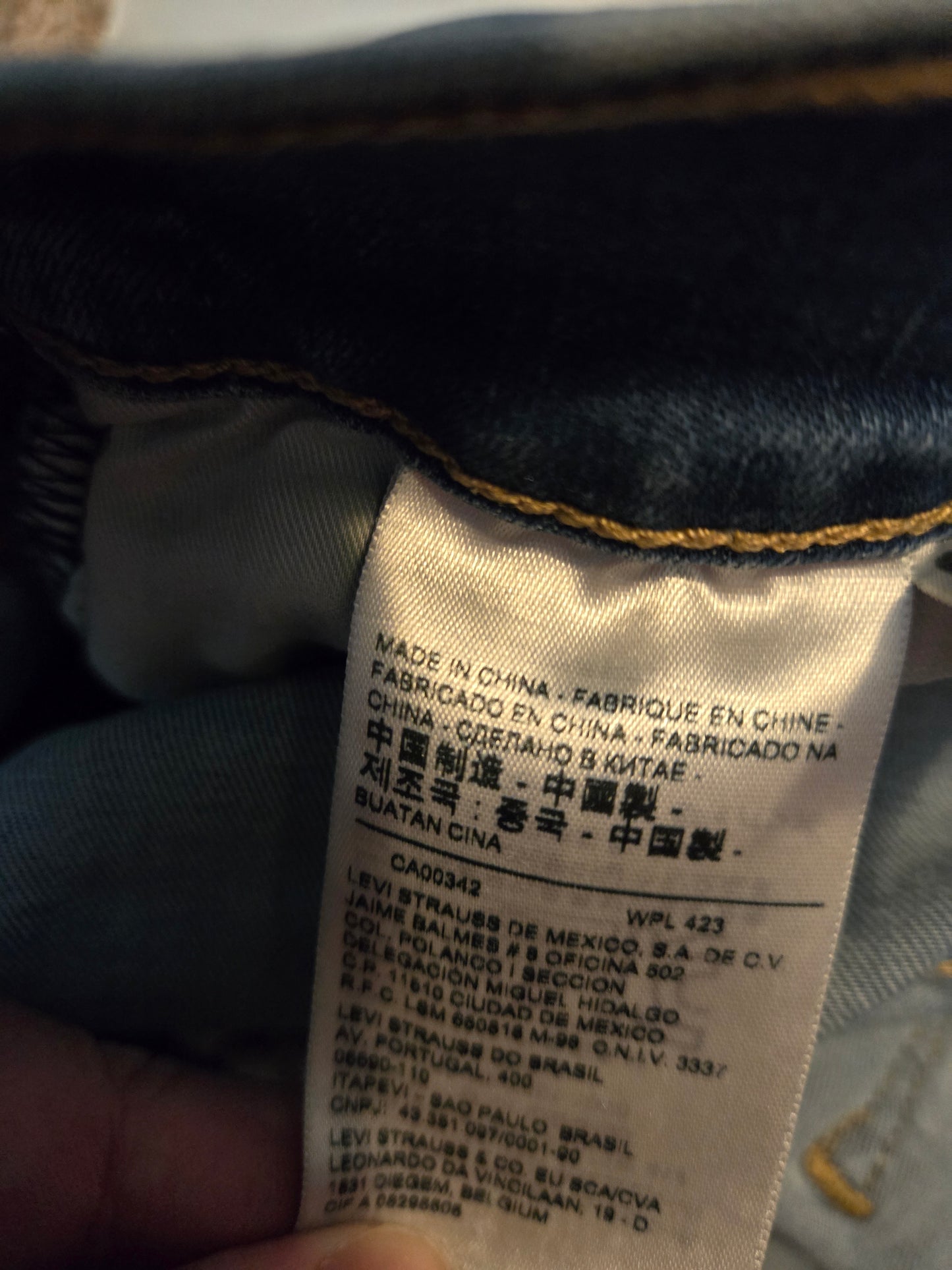 Levi Strauss 311 Shapping Skinny Jeans - Gently Used