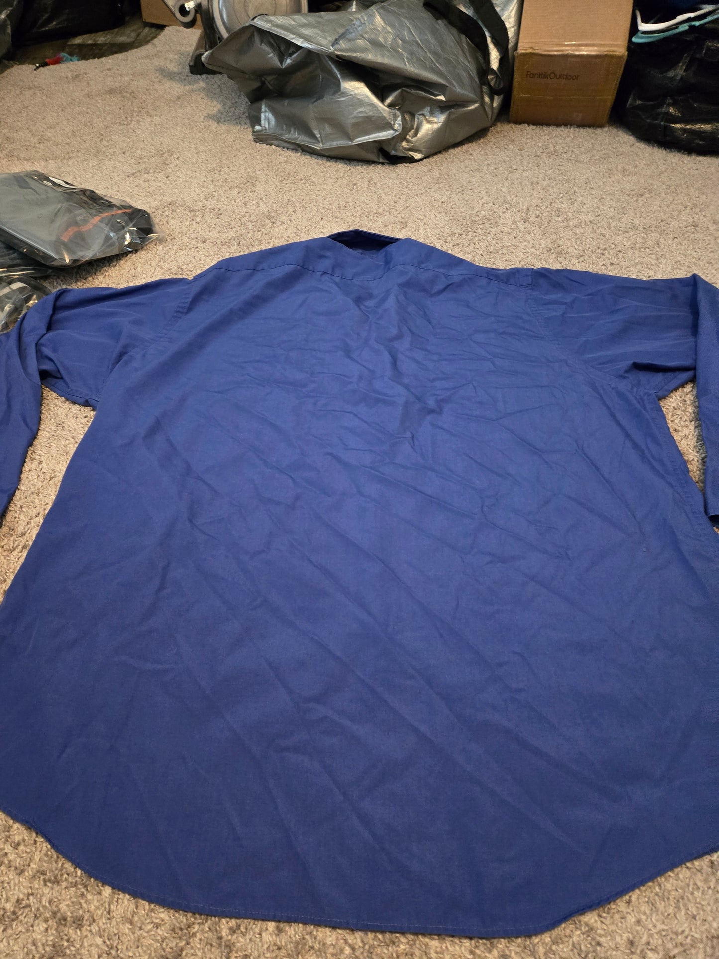 Arrow Poplin Blue Long Sleeve Button Up Shirt - Gently Used