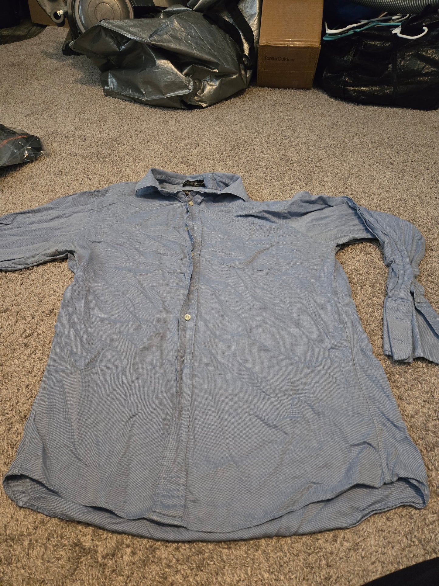 Joseph A. Bank Light Blue Long Sleeve Button Up Shirt - Gently Used