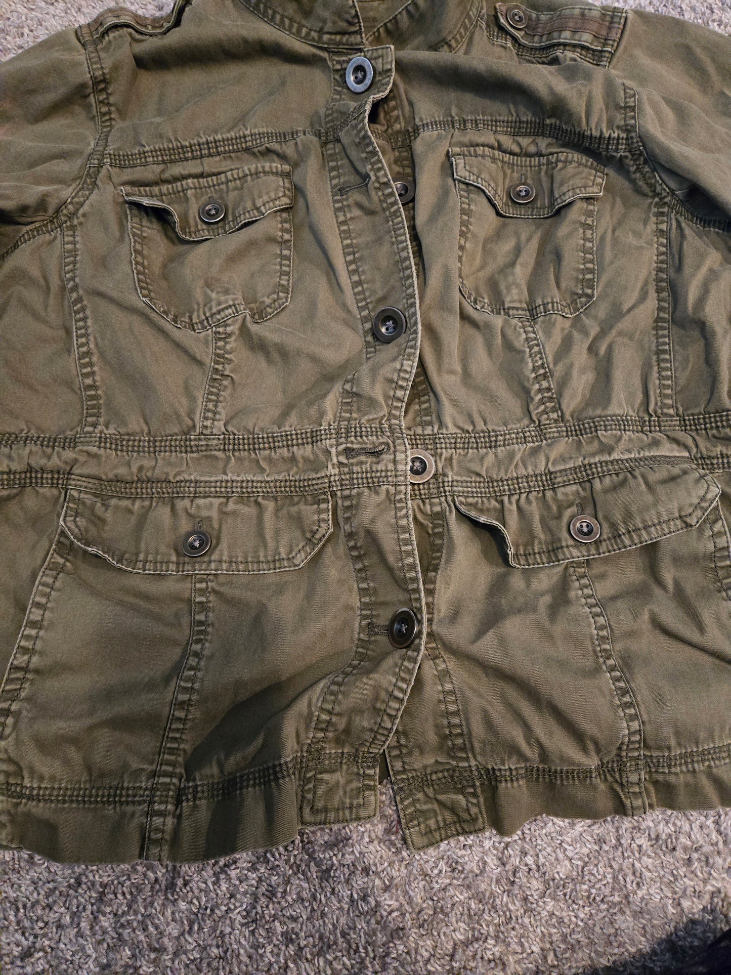 Sonoma Green Long Sleeve Button Up Shirt with Pockets - Gently Used