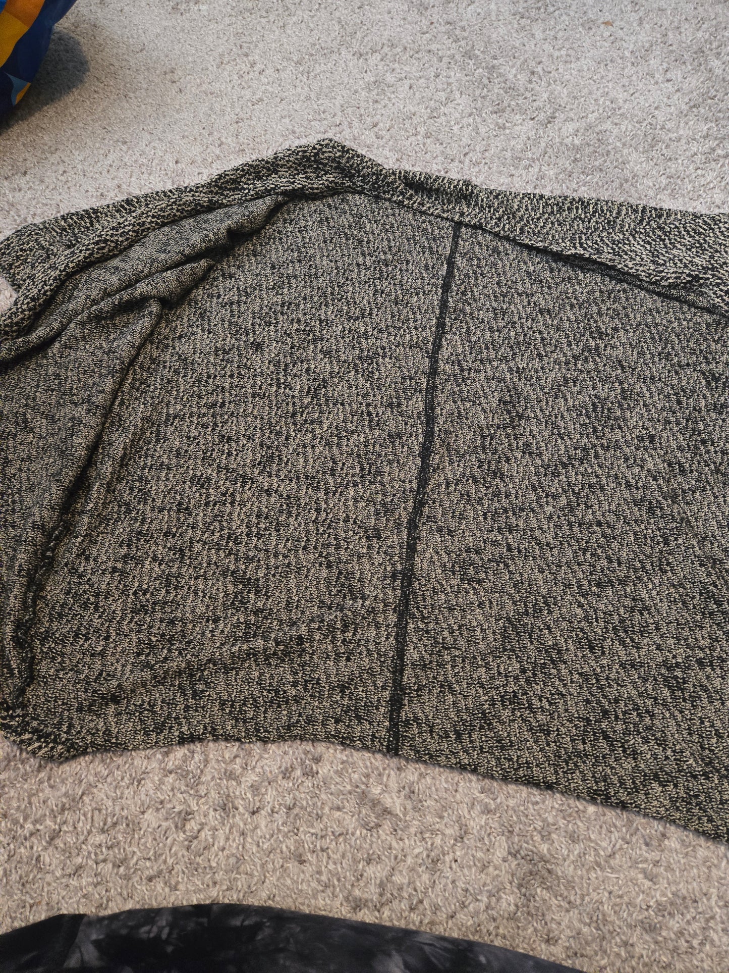 Mossimo Black and Gray Abstract Sweater Cardigan - Gently Used