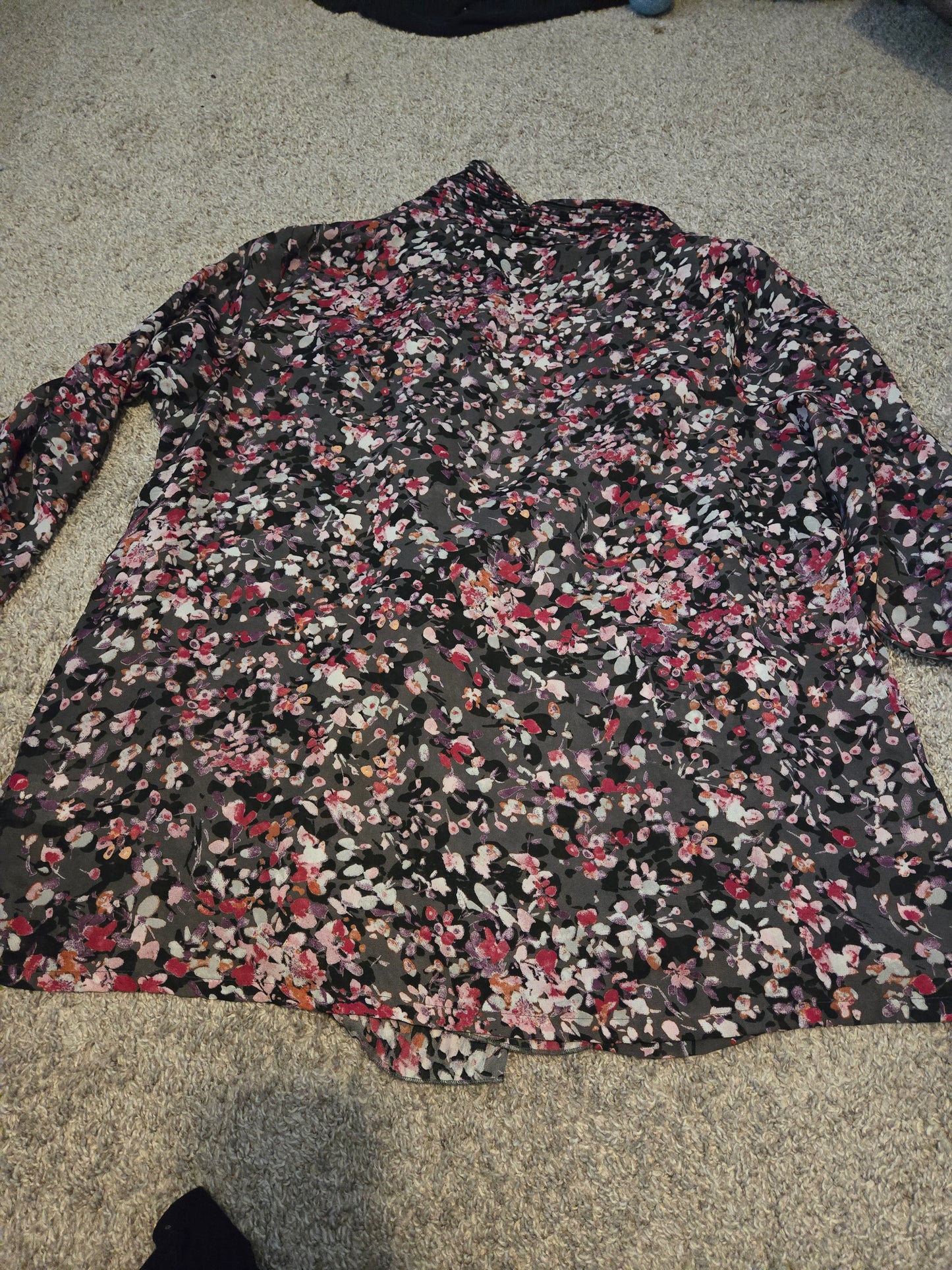 Sag Harbor Floral Print Black and Pink Cardigan - Gently Used