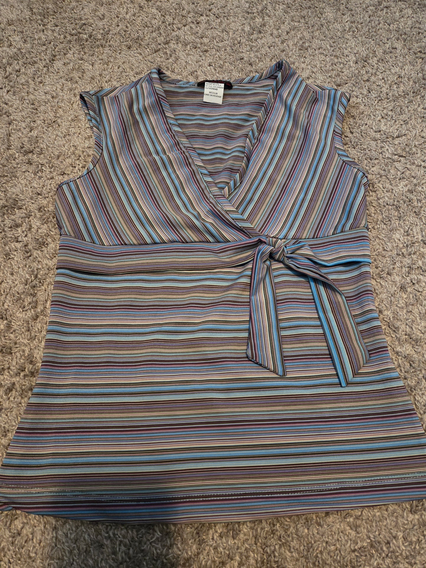 First Kiss Sleeveless Multicolor Shirt - Gently Used
