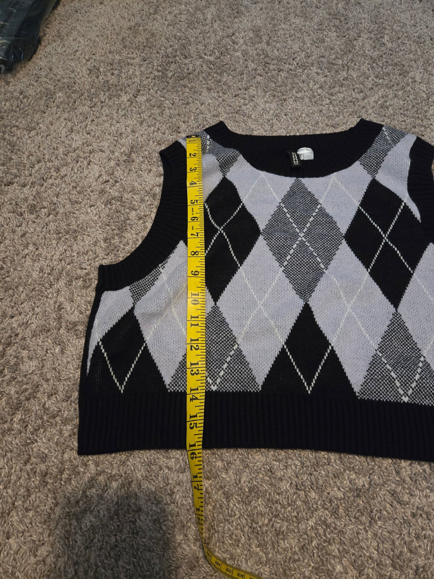 Divided Black and Gray Geometric Sleeveless Sweater Vest