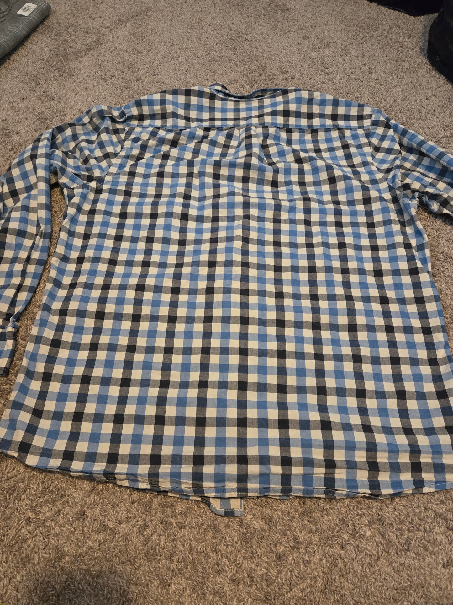 Gap Blue and white Plaid Button Up Long Sleeve Shirt