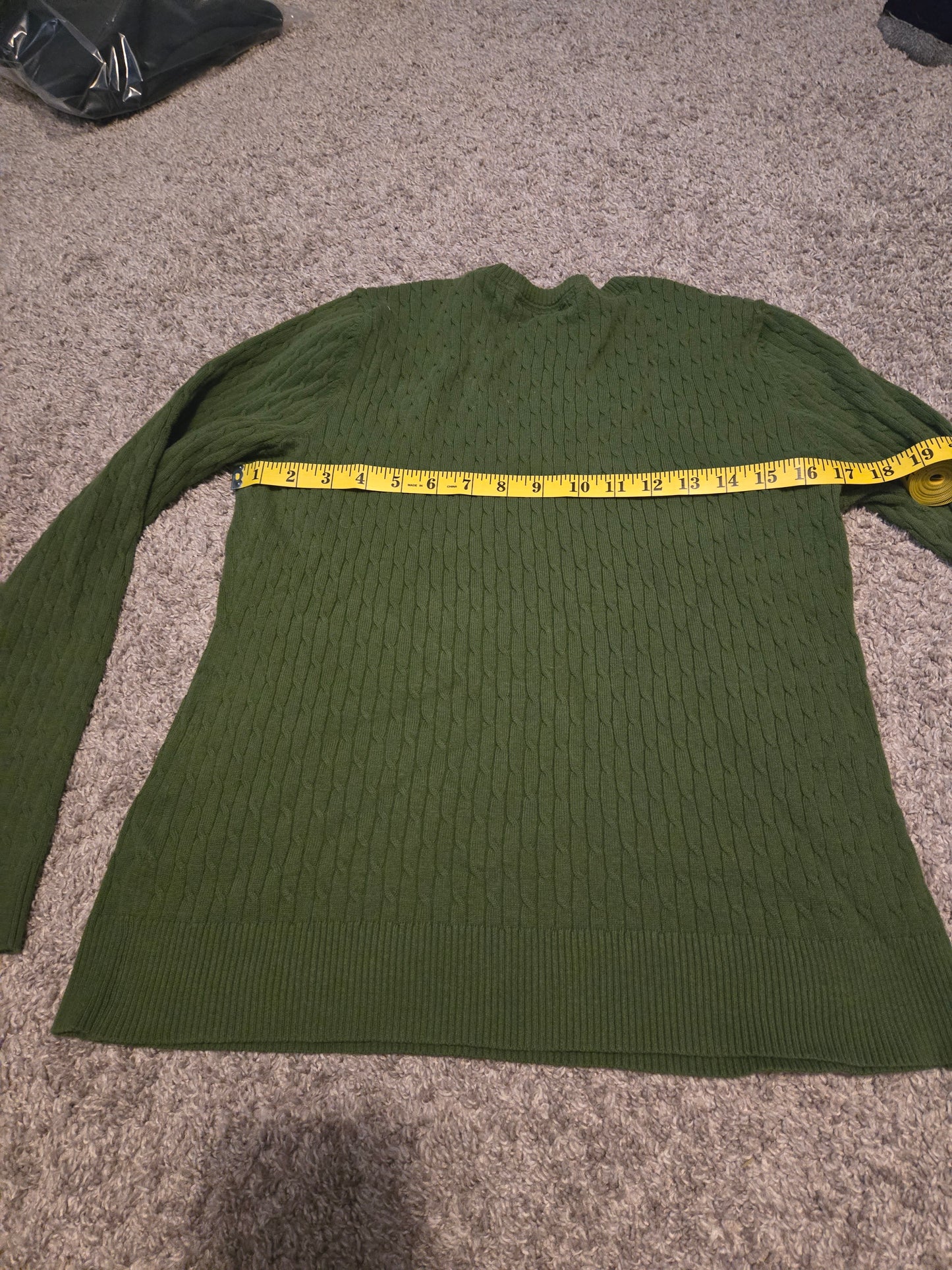 Basic Editions Green Knit Long Sleeve Sweater