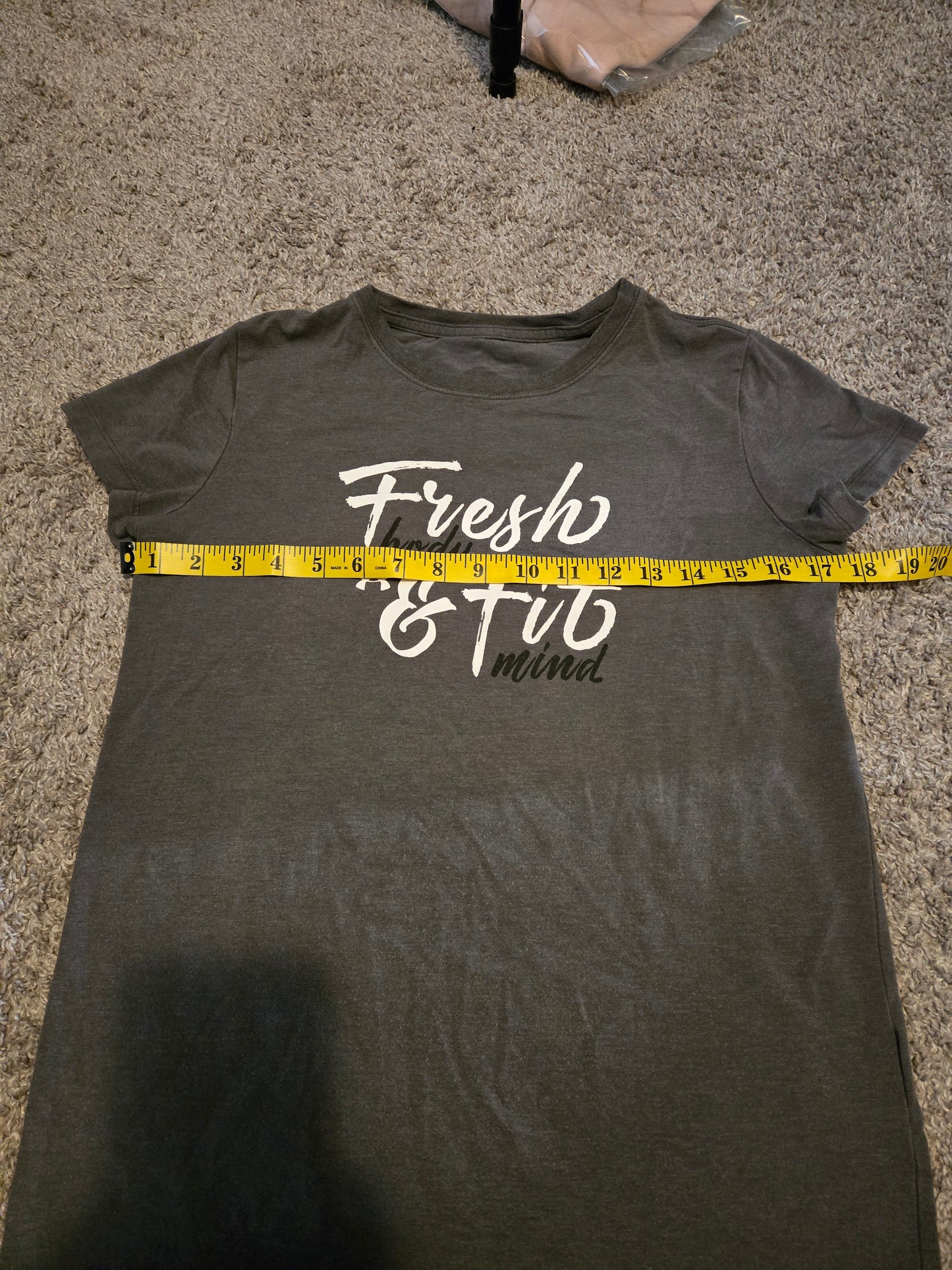 Under Armour Logo Fresh & Fit Grey Medium Short sleeve T-Shirt
