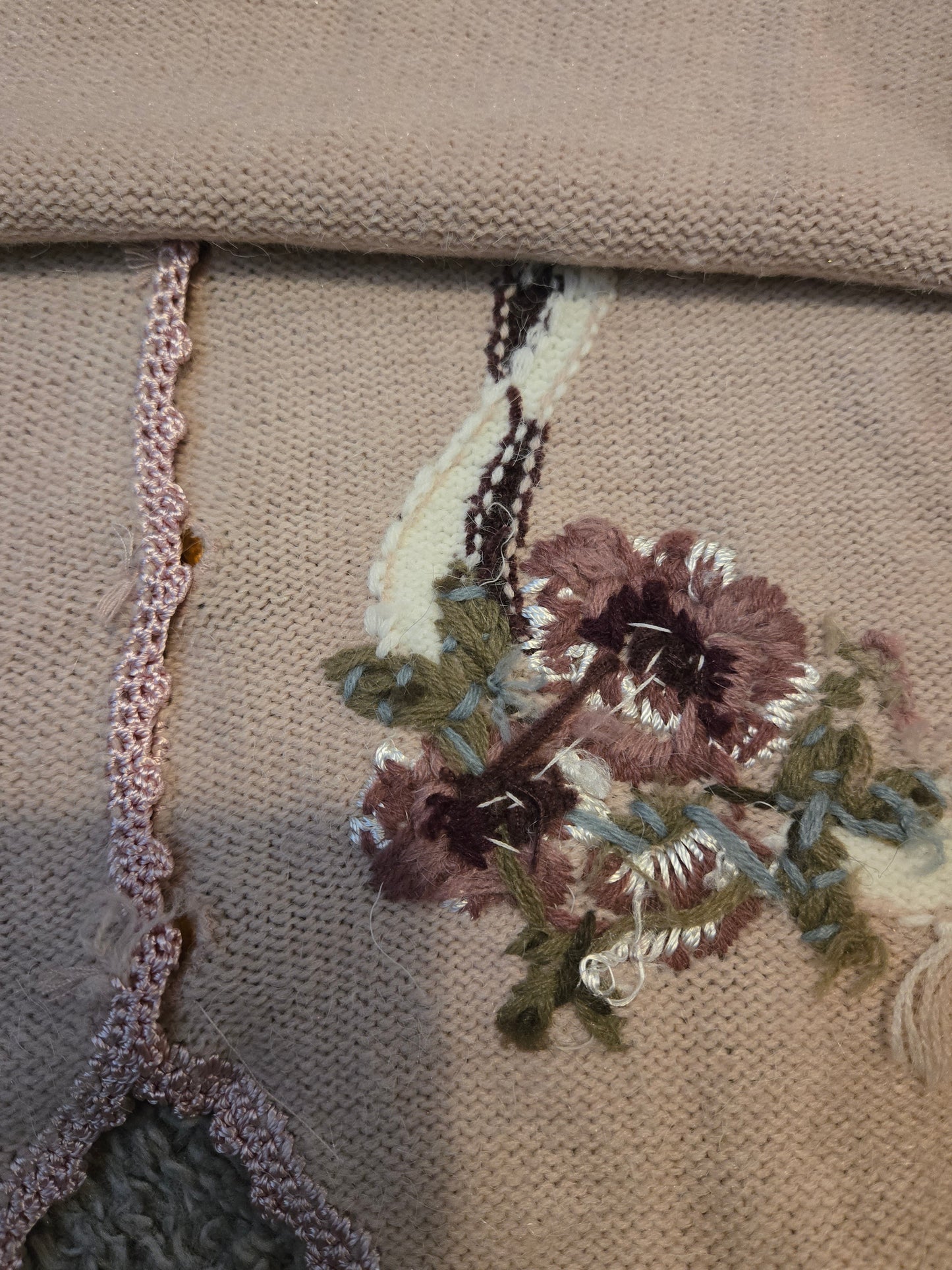 KORET Vest Knit Purple Medium Acrylic Blend With Purple Floral Embroidery
