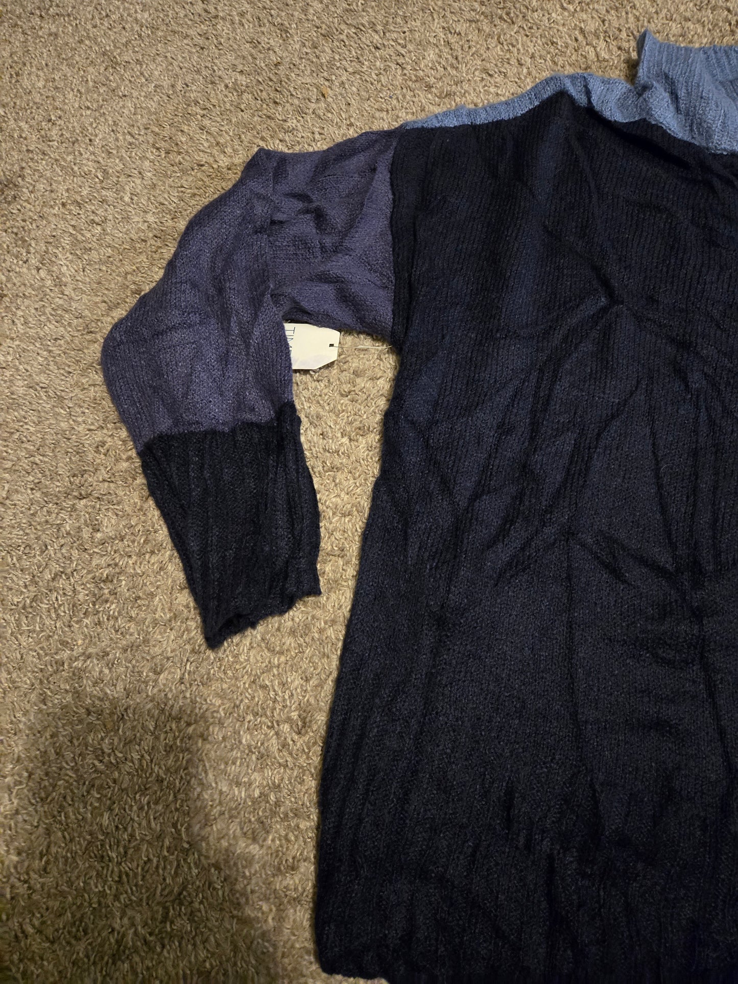 Time Tru Blue Lightweight Knit Sweater Long Sleeve NWT