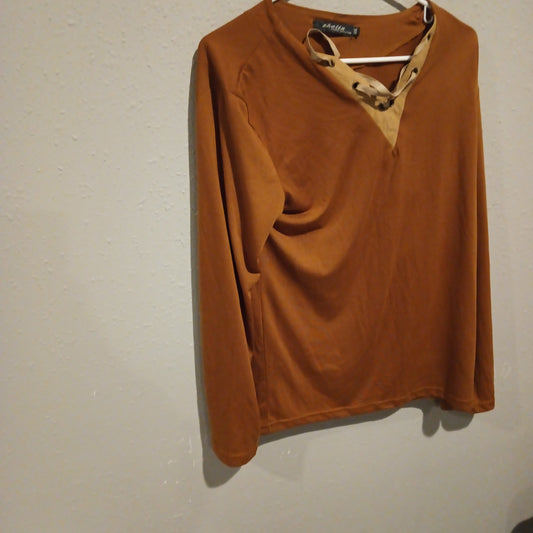 Zhelin Brown Long Sleeve Shirt - Gently Used