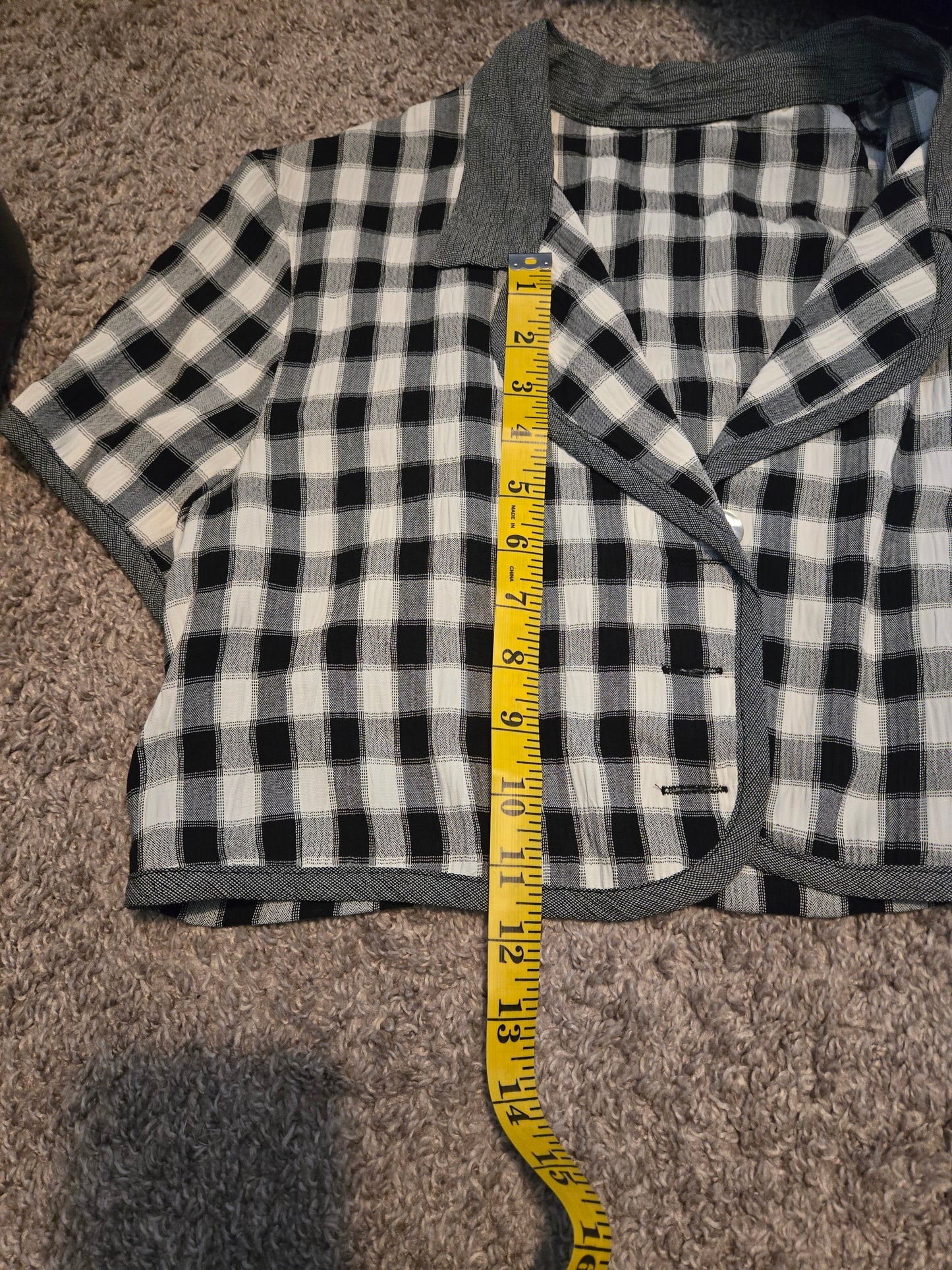 Plaid Unbranded Short Sleeve Crop Top Shirt - Gently Used
