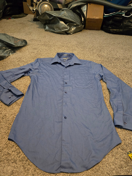 Van Huesen Blue Long Sleeve Button Up Shirt