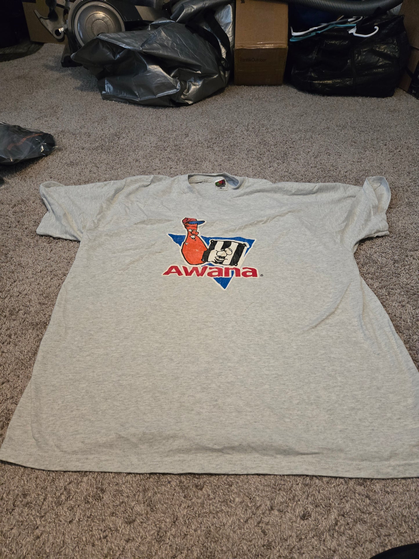 Gray Awana Graphic TShirt - Gently Used