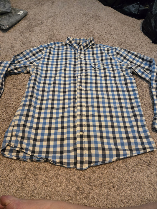 Gap Blue and white Plaid Button Up Long Sleeve Shirt