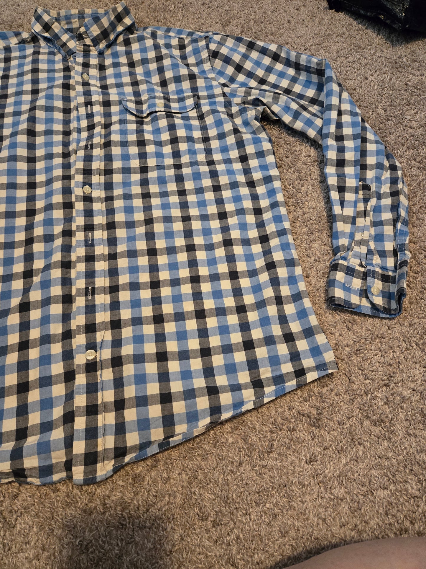 Gap Blue and white Plaid Button Up Long Sleeve Shirt