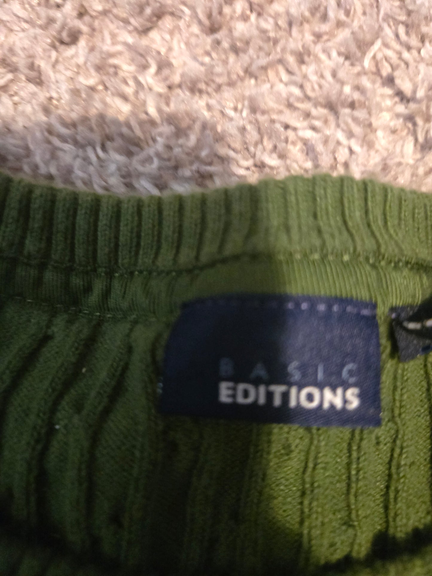 Basic Editions Green Knit Long Sleeve Sweater