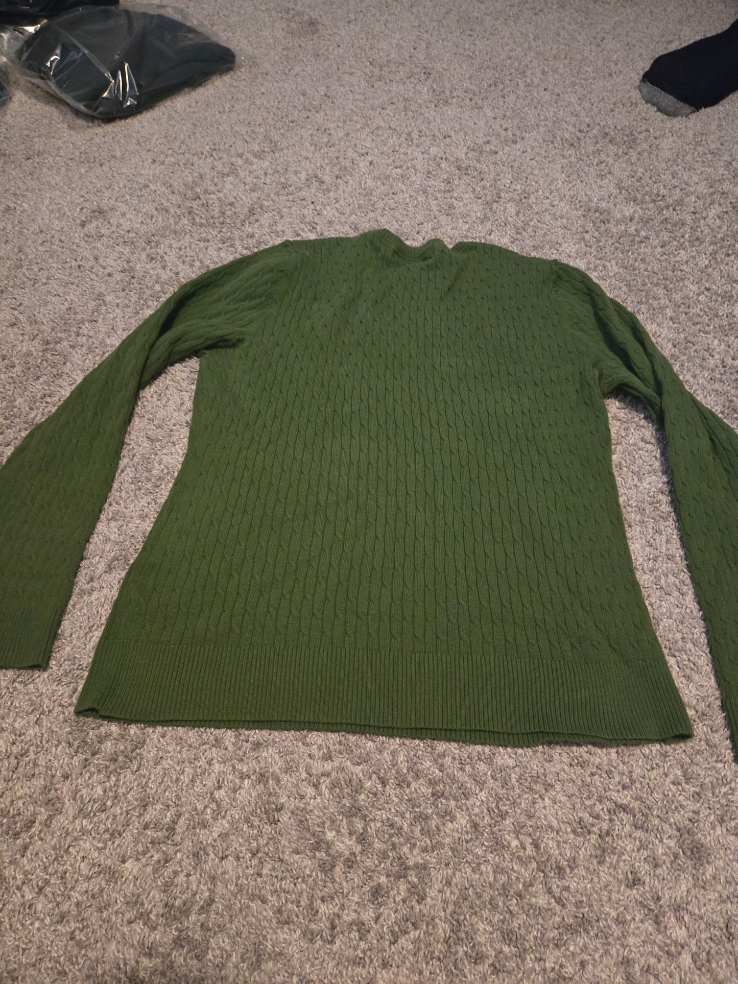 Basic Editions Green Knit Long Sleeve Sweater