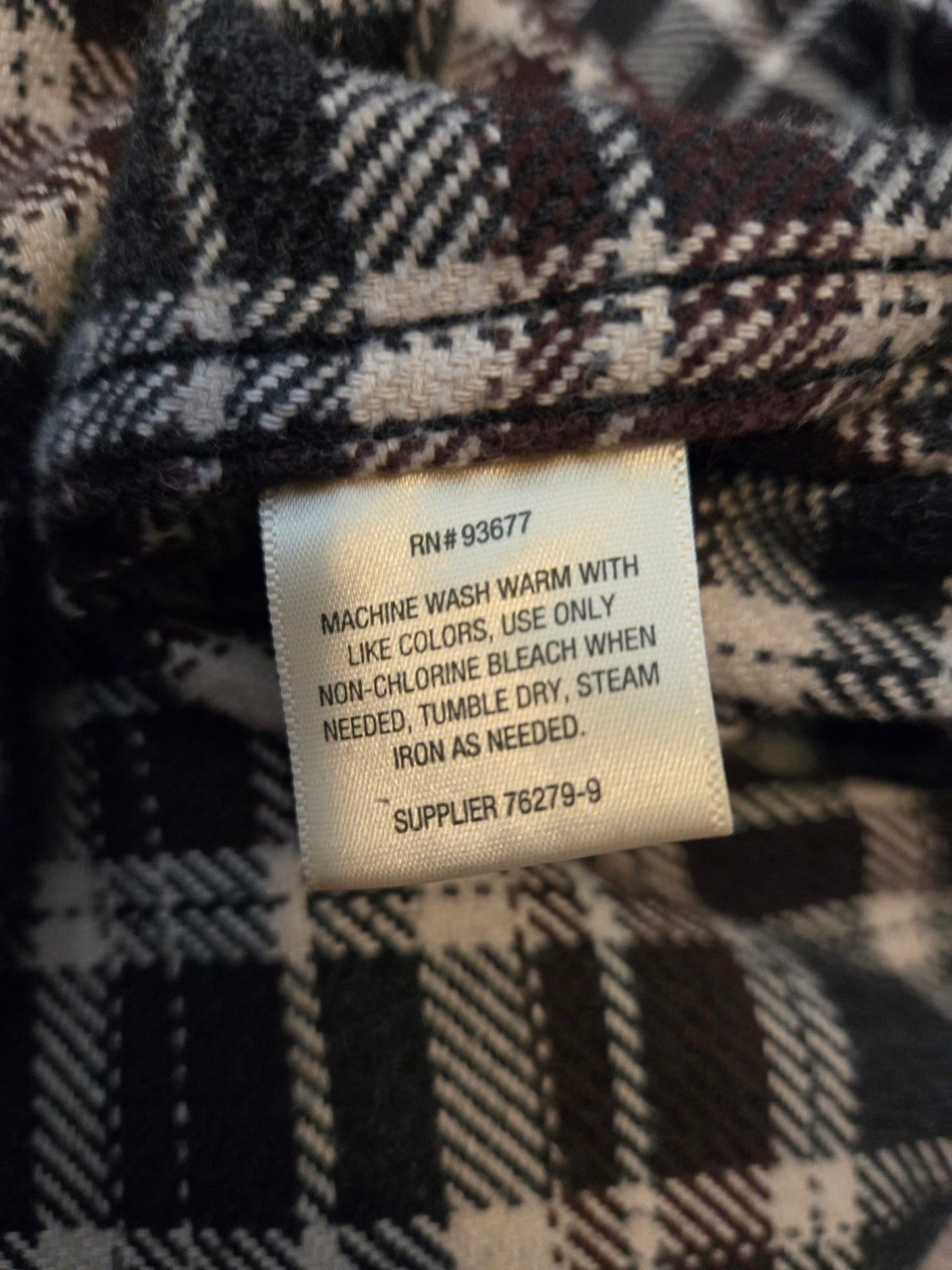 St Johns Bay Mens Button Down Flannel Plaid Shirt Long Sleeve Super Soft Pocket