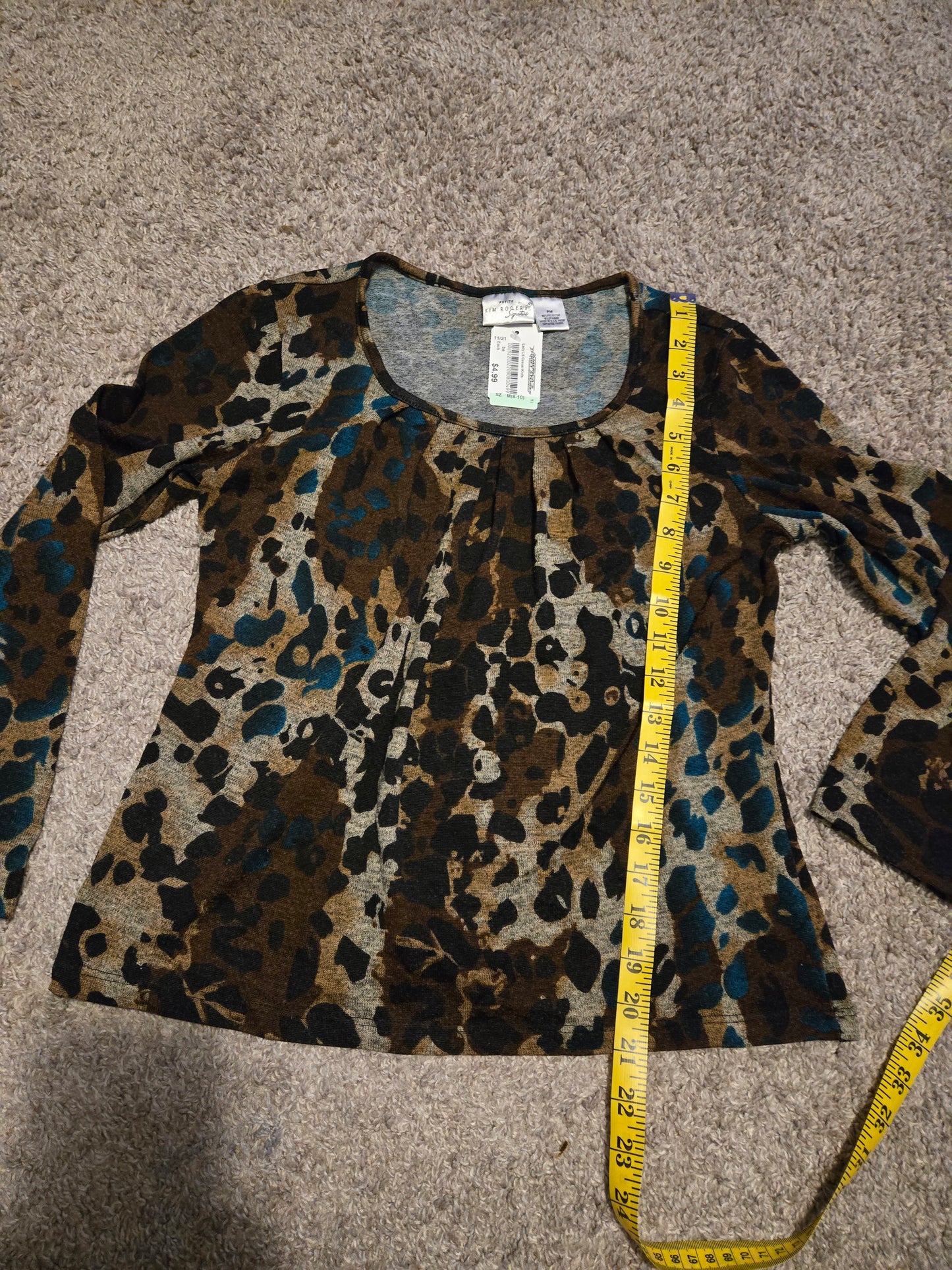 Kim Borgers Leopard Print Long Sleeve Petite