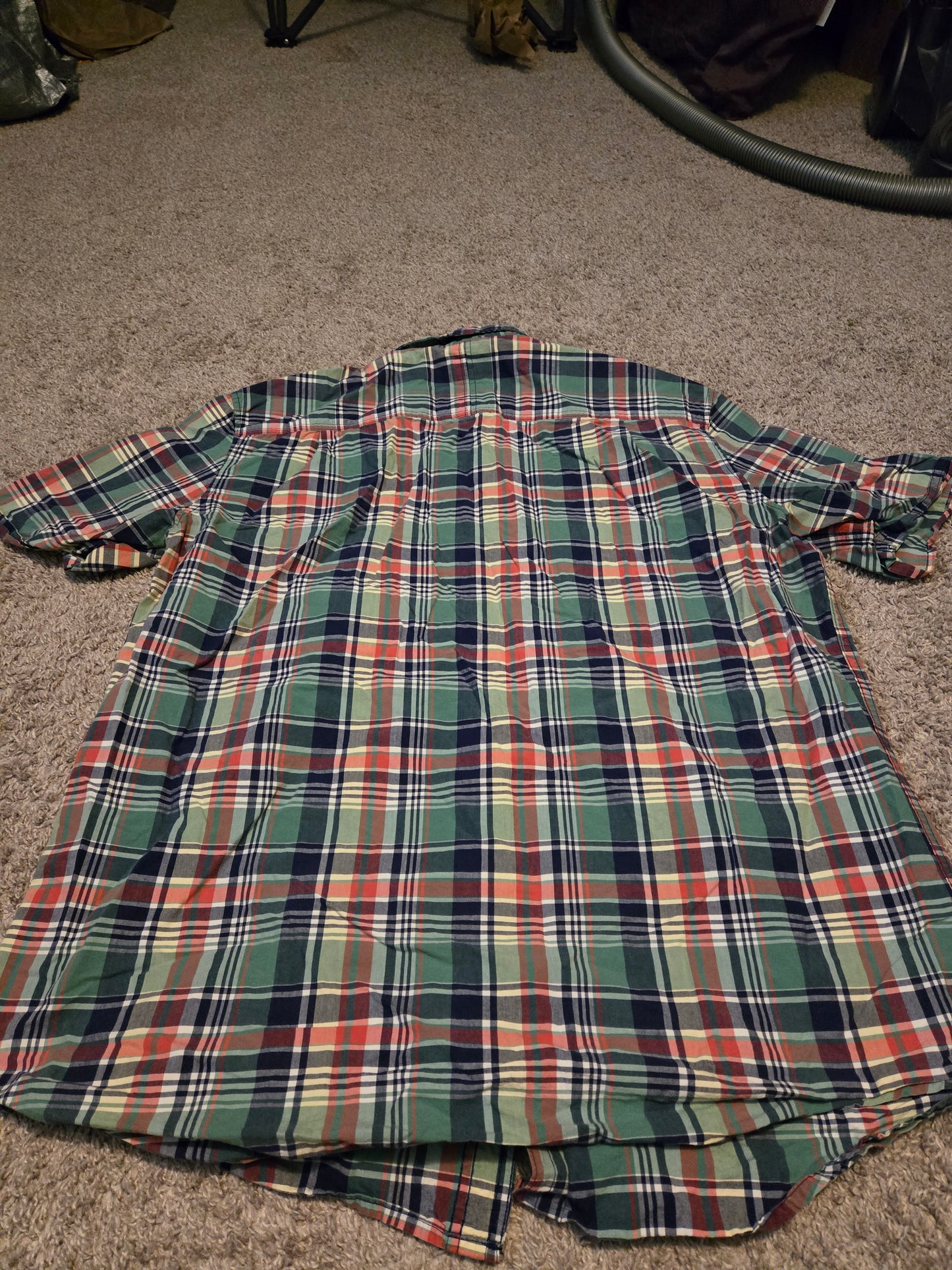 Foundry Shirt Men's XLT Green Plaid Button Down Short Sleeve Comfort Easy Care
