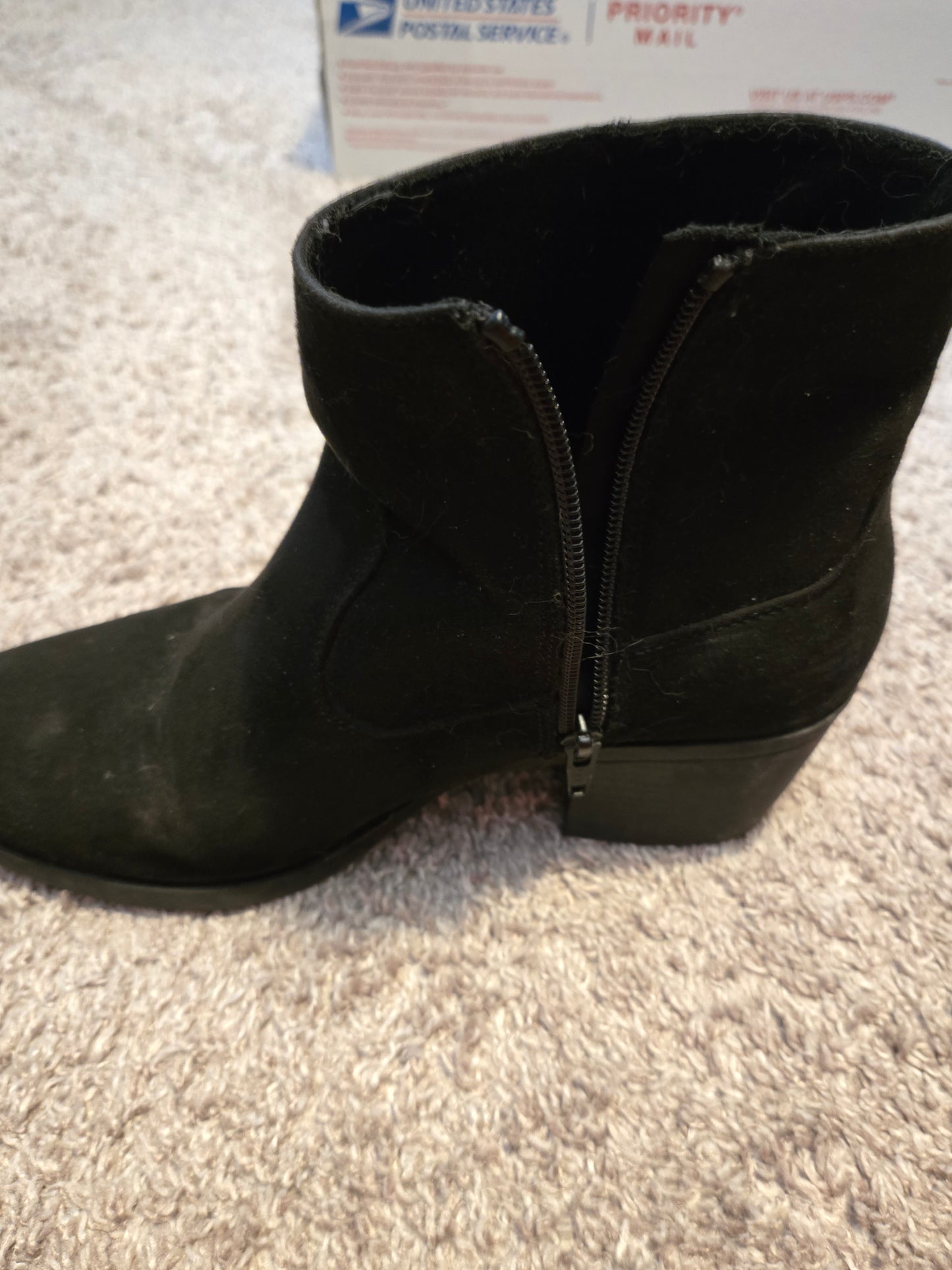 Old Navy Black Suede Booties  On Zip Up Womens 9.5