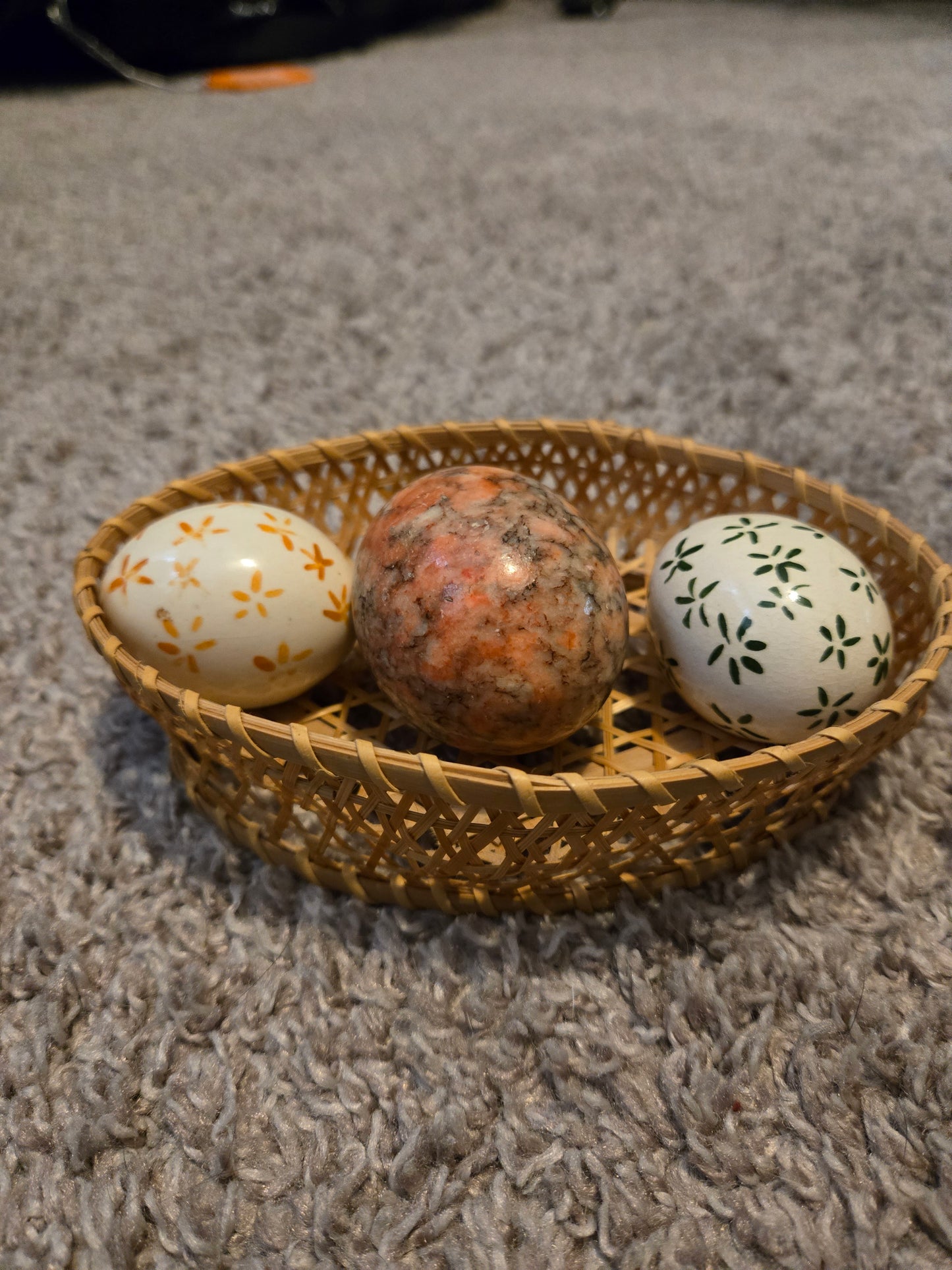 Wicker Basket With Glass And Quartz Eggs