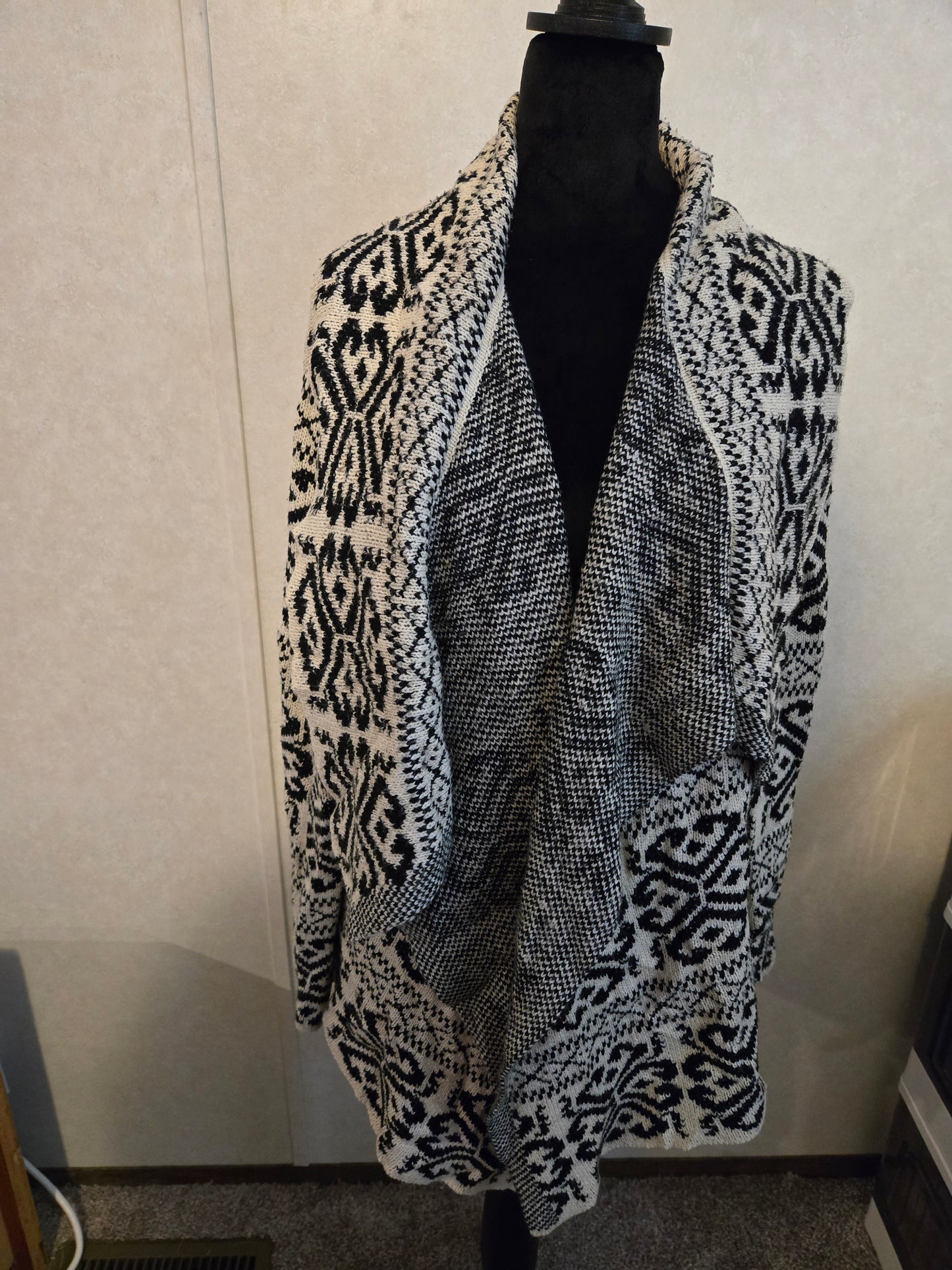 Papaya Knit Cardigan Black And White Medium