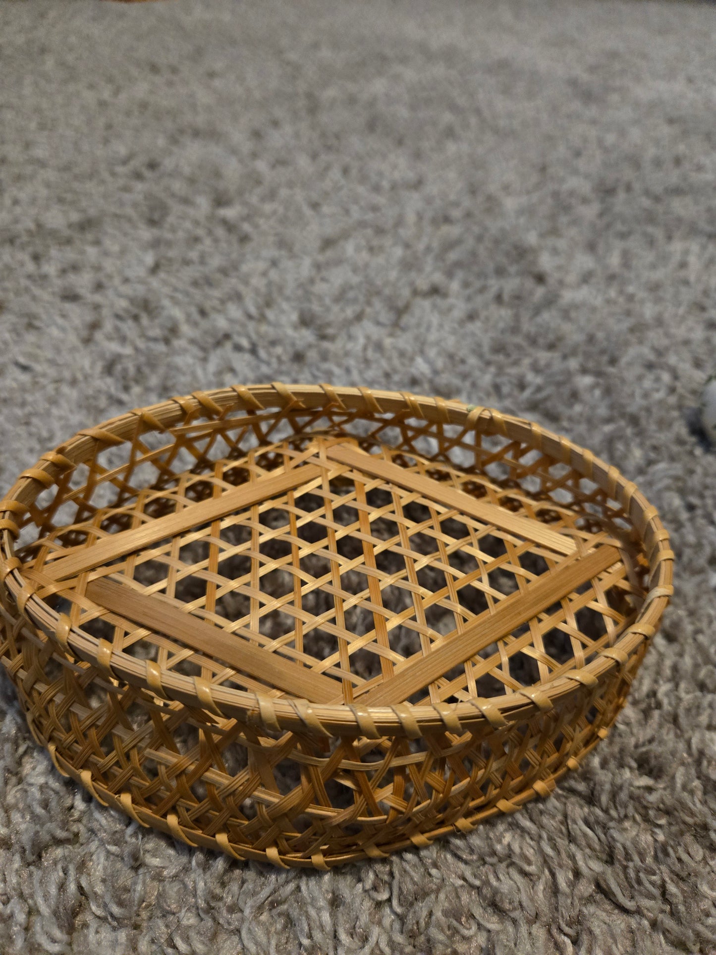 Wicker Basket With Glass And Quartz Eggs