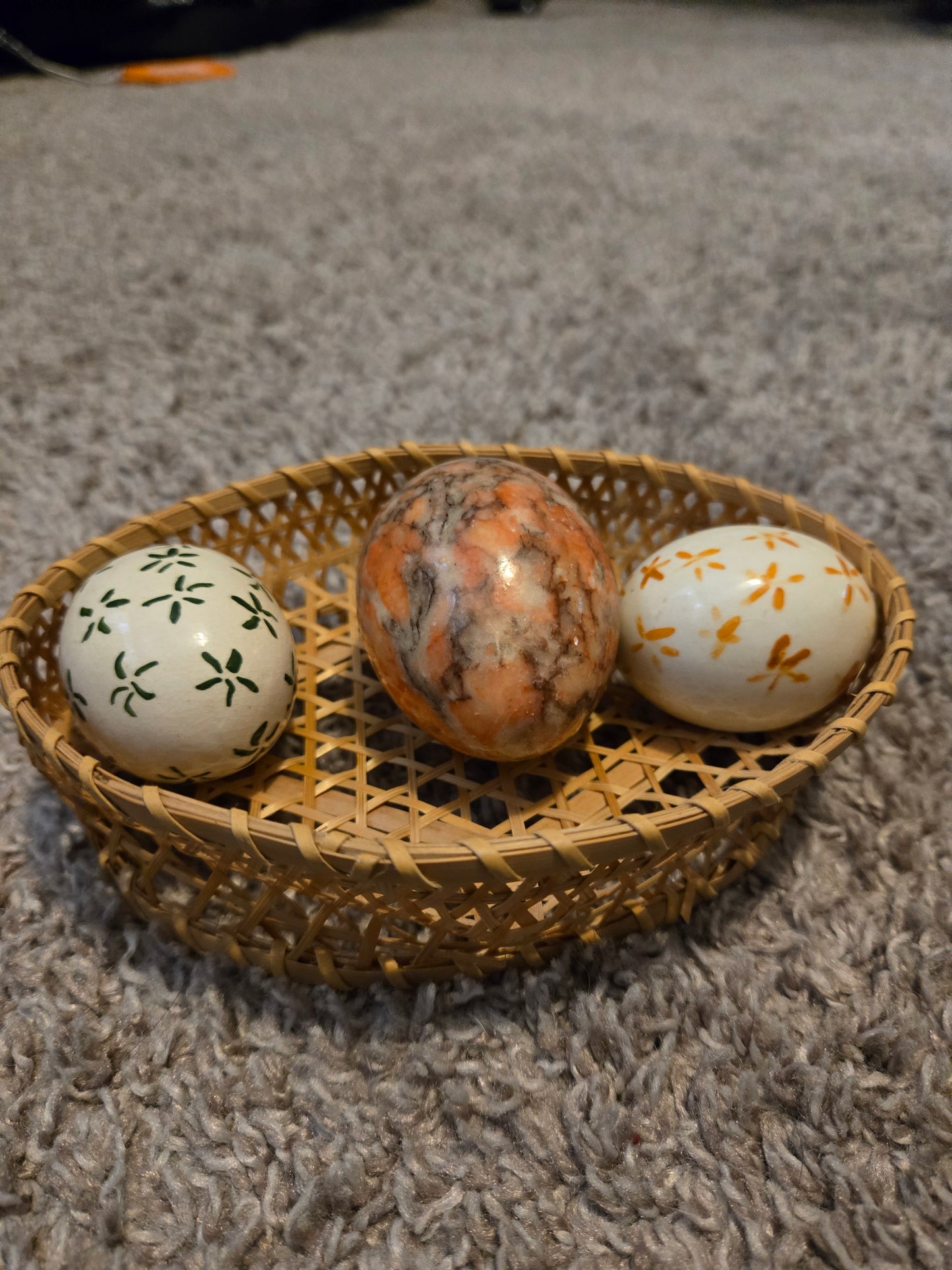 Wicker Basket With Glass And Quartz Eggs